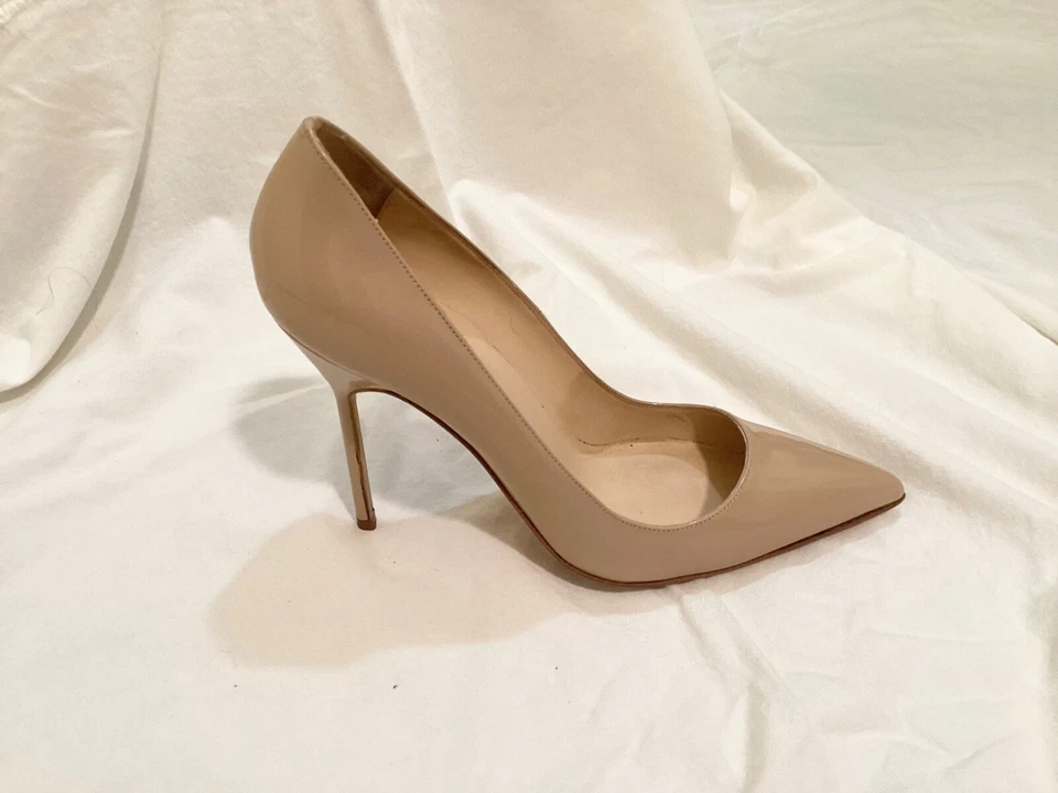 MANOLO BLAHNIK Beige Pumps Patent Leather High Heel Pointed Toe Size 38 - Image 2 of 4