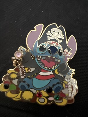 DSF DSSH STITCH as PIRATE on JEWELED TREASURE CHEST LE 300 Pin