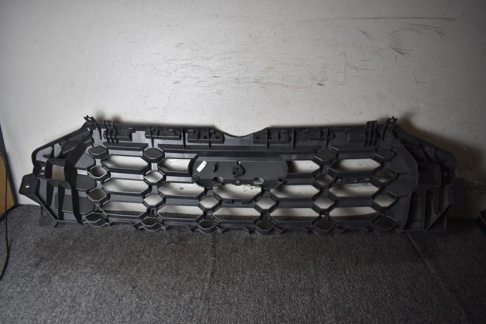 AUDI SQ5 PREMIUM PLUS 2018-2020 placa deportiva rejilla OEM de fábrica Foto 4 de 4