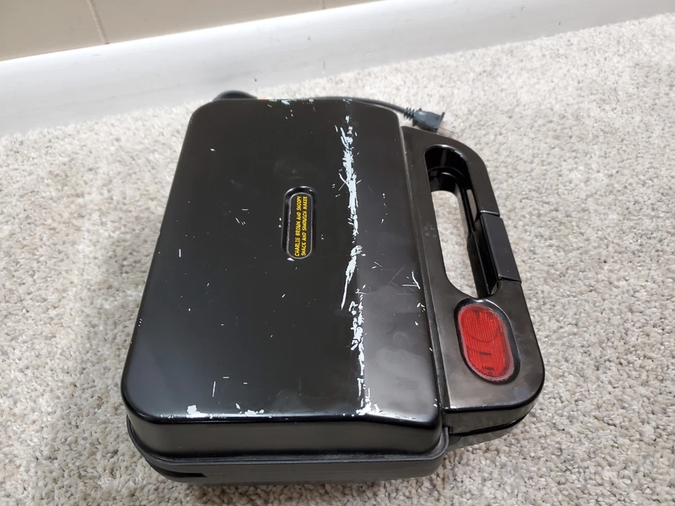 Salton Charlie Brown and Snoopy Sandwich Maker Model SA-12 Peanuts - Image 4 of 4