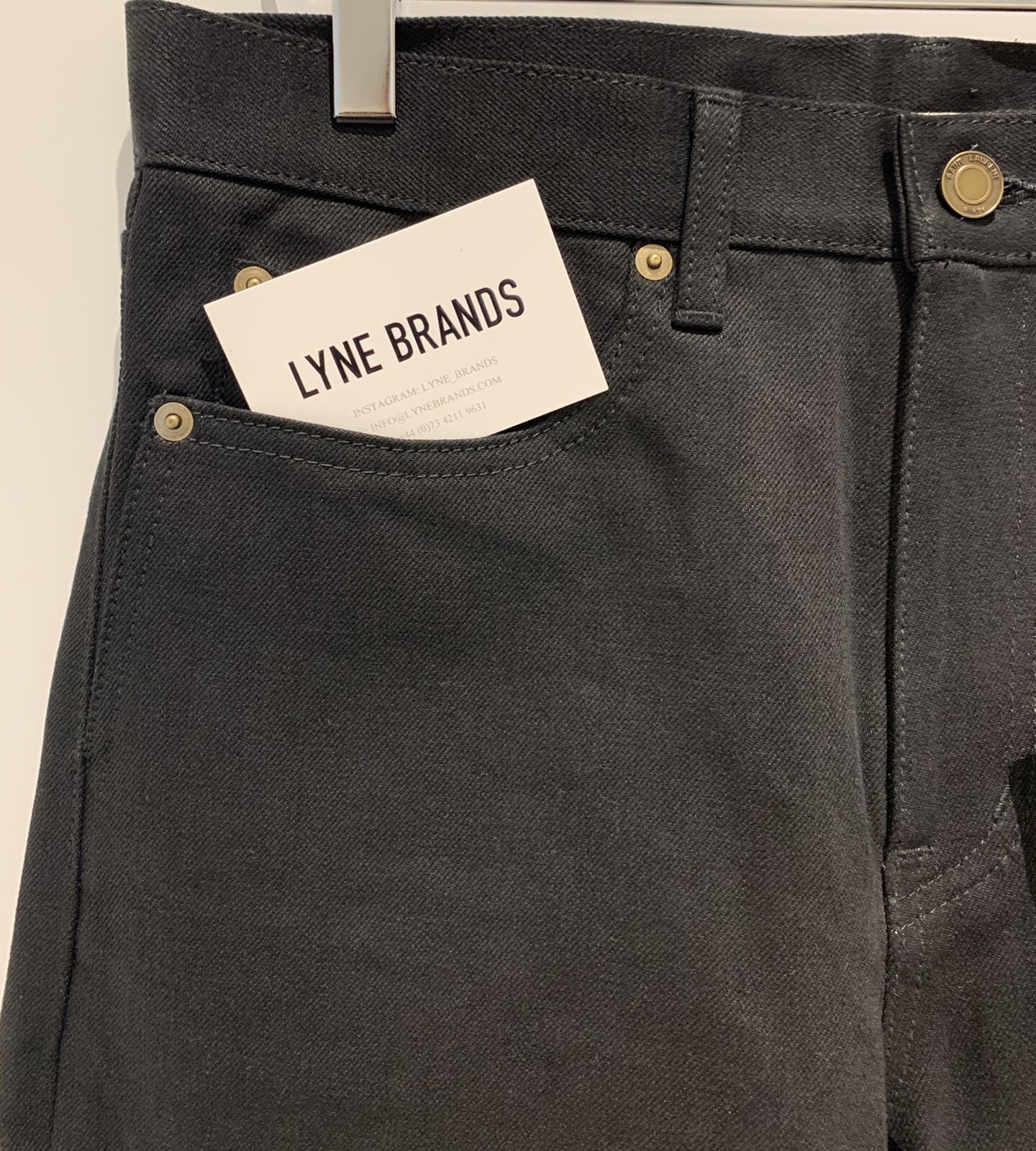 Jeans Saint Laurent larghi in denim nero grezzo taglia W28 prezzo consigliato £ 425