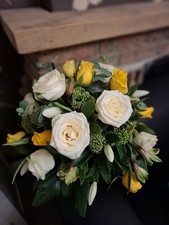 5 All Round  Table Arrangements Fresh Flowers Suitable for Weddings/events.
