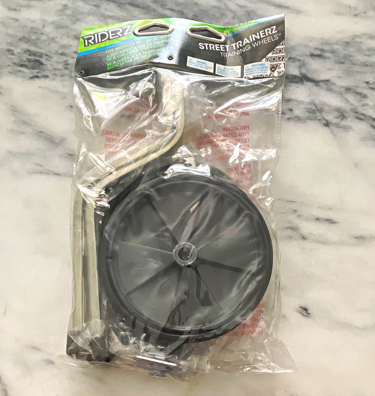 RiderZ Street Trainerz Adjustable Training Wheels Kit 12-20 in Black/Silver