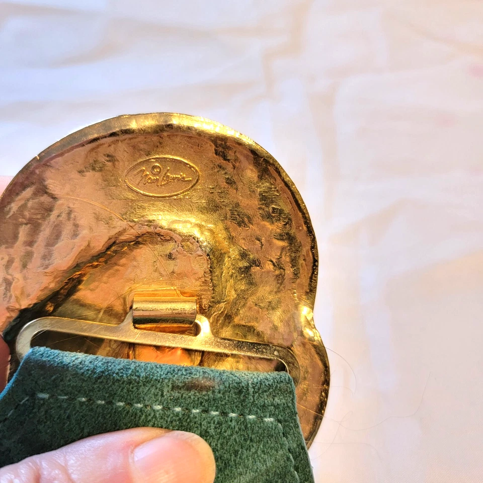 Cinturón de gamuza verde Kelly ancho vintage - Cinturón elástico de los años 80 de Nan Lewis, hebilla  Foto 4 de 4