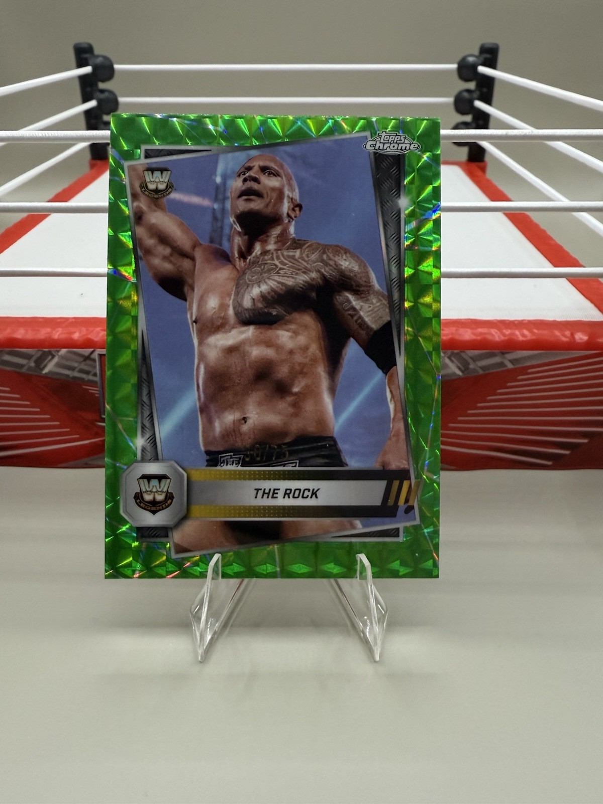 2025 Topps Chrome WWE Neon Green Geometric Refractor #10 The Rock 30/75 Breakers