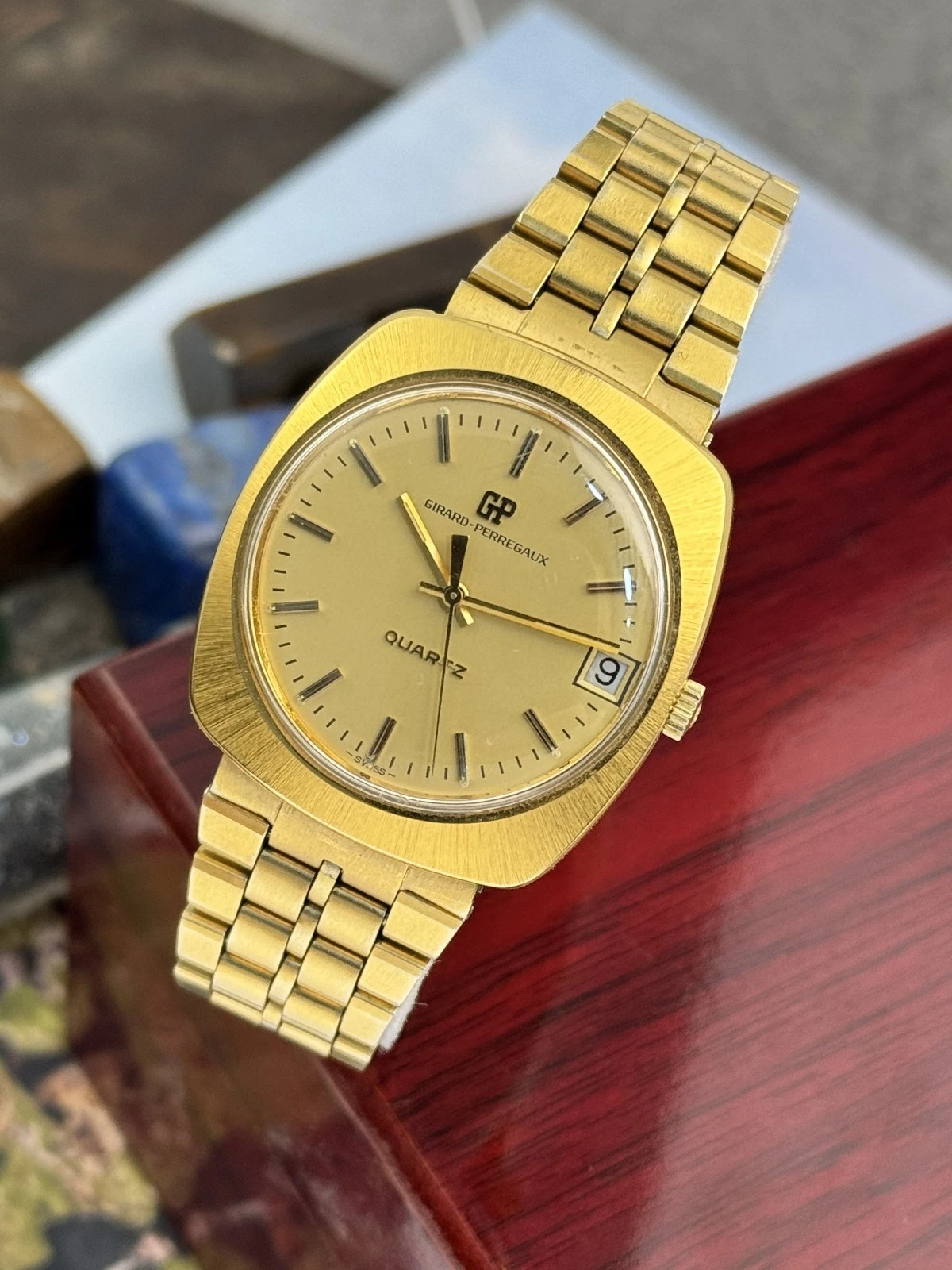 Girard Perregaux — 70's Girard-Perregaux Cal.353 Quartz Gold Plated ref 353.534