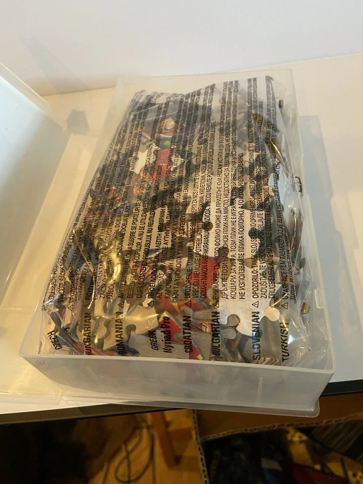 Bundle Of 2 Puzzles- Romantic Street Scene 1000 Piece, Animal House 500 Piece - Image 4 of 4