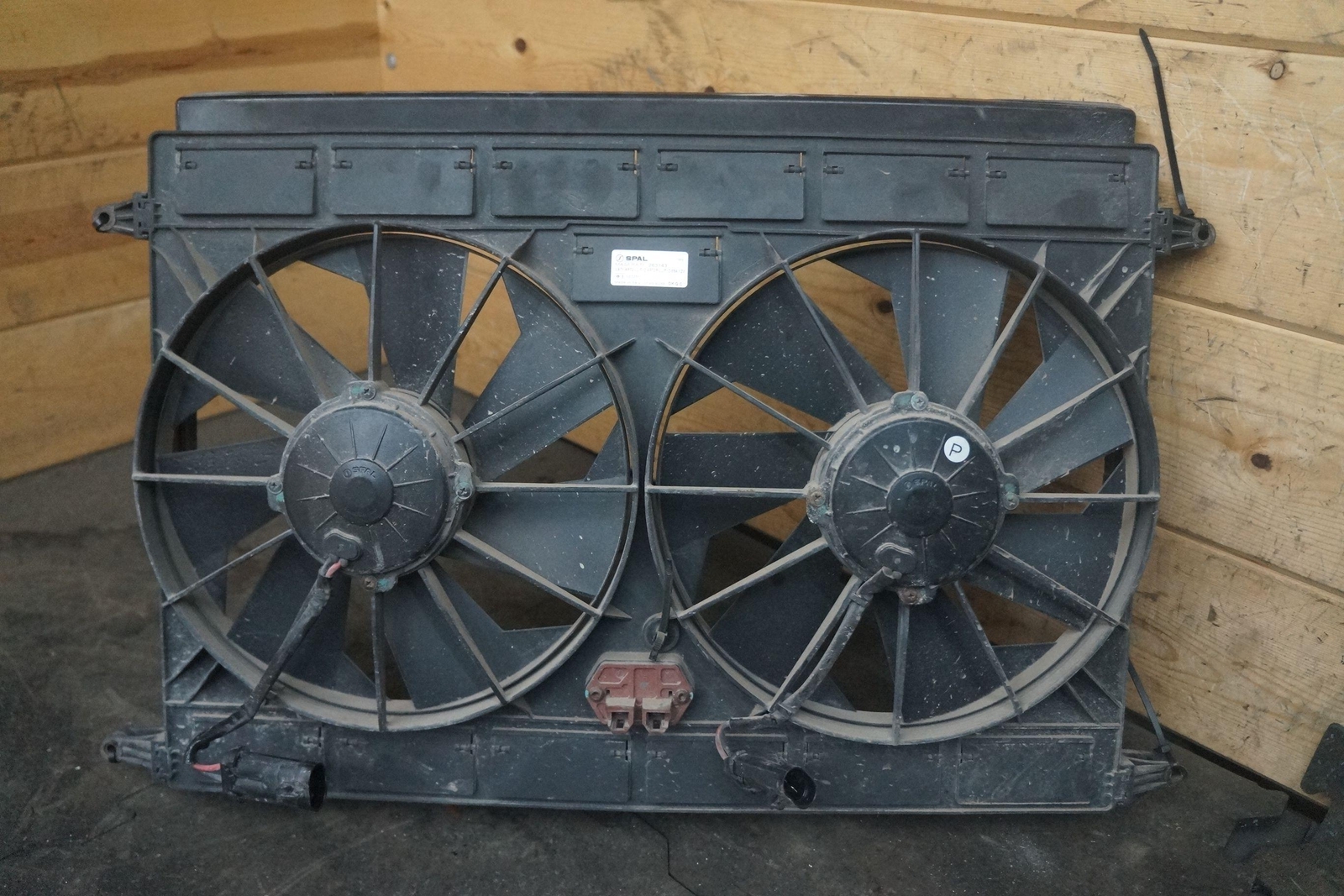 Electric Radiator Cooling Dual Fan Motor Assembly Maserati Quattroporte M139 13