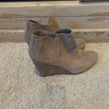 Anthropologie Dolce Vita wedged Ankle Booties Size 9.5