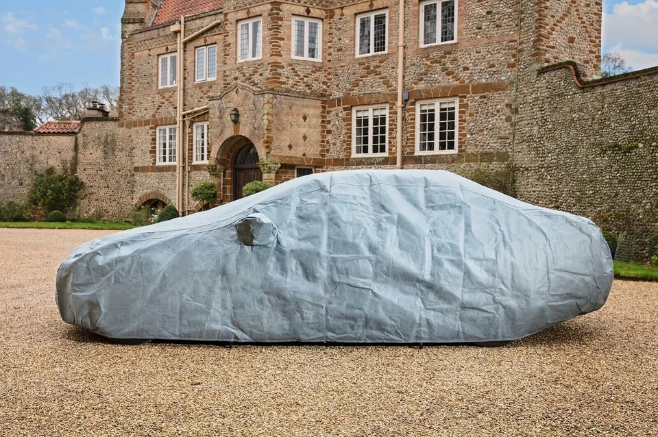 Cubierta de coche exterior Richbrook StormGuard de 4 capas a medida Ford Fiesta Mk6/Mk7/Mk8 Foto 2 de 4