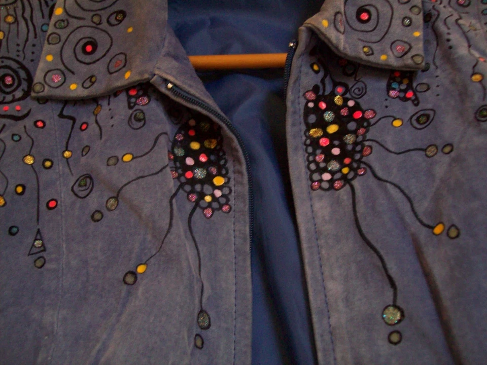 Женская синяя замшевая кожаная куртка C&E с декоративной ручной росписью дизайн с большой подписью - Изображение 4 из 4