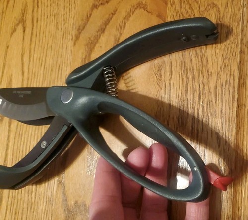 Pampered Chef Salad Chopper #2582 Double Bladed Lettuce Shears Scissors - Picture 9 of 9