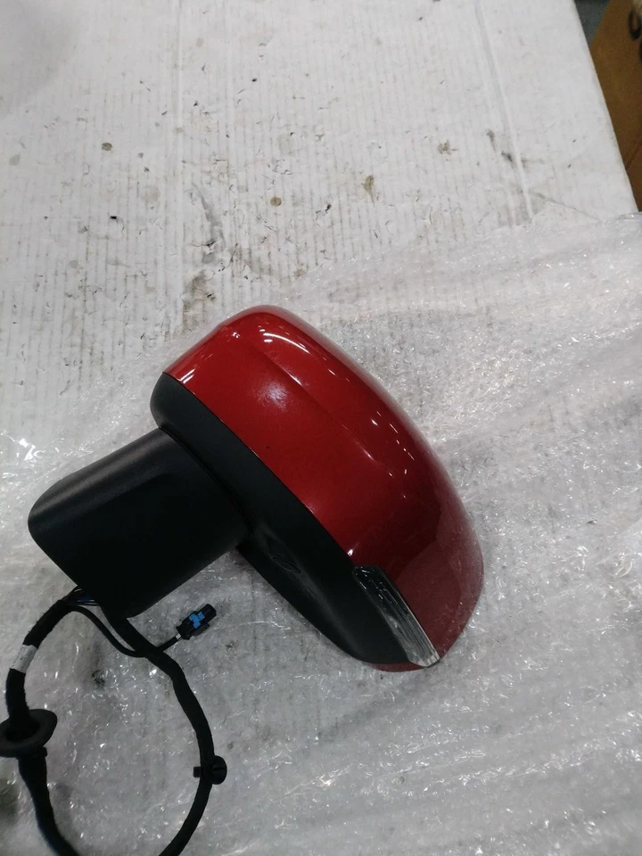 Б/у зеркало левой двери подходит: 2018 Volvo XC60 с электроприводом складное с объемным обзором пришло - Изображение 2 из 4