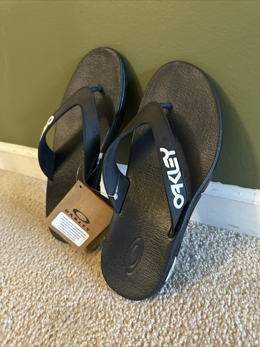 Oakley B1B Flip Flops Men’s Size 12 Black Logo Sandals New With Tag Oakley Men main image 4