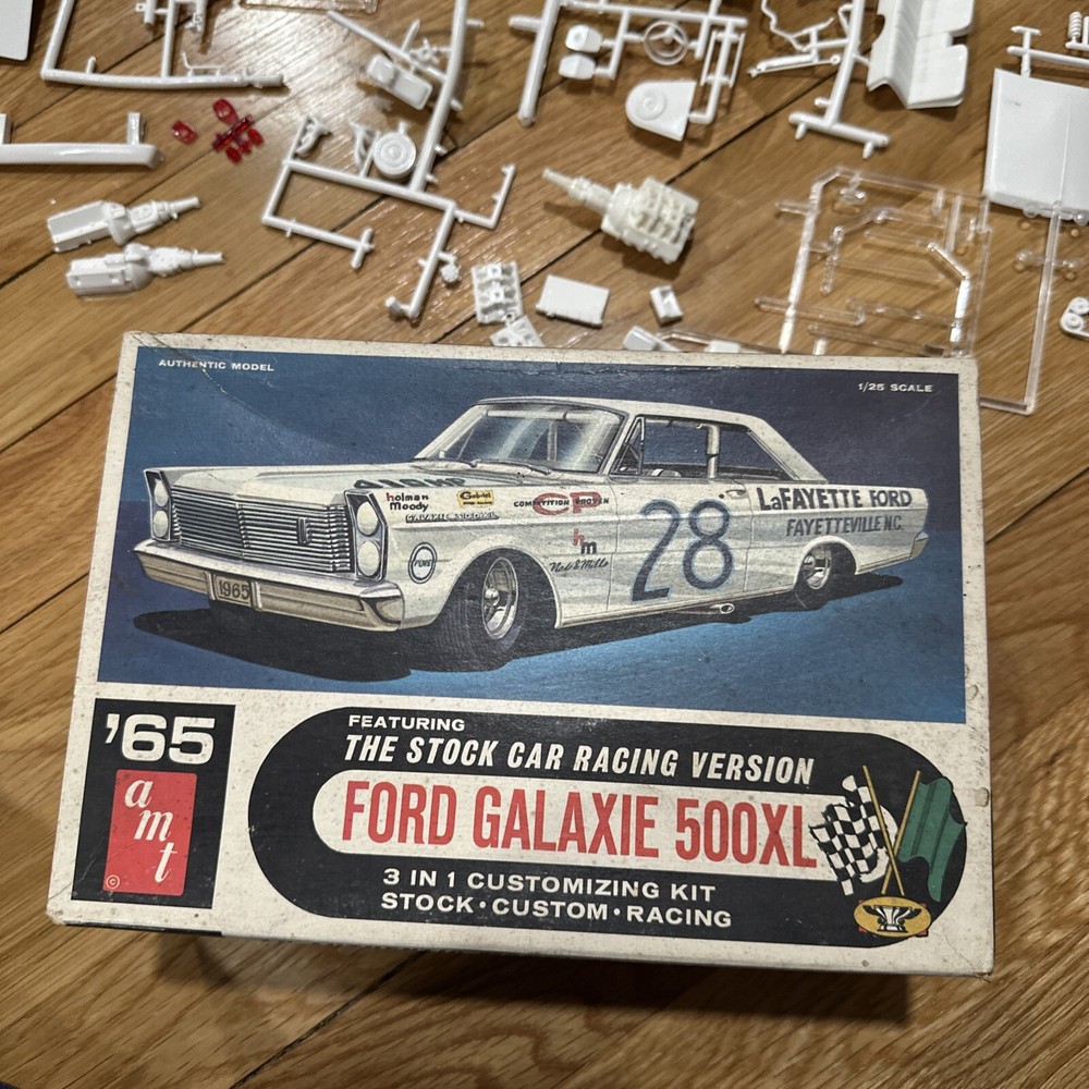 AMT Vintage ‘65 Ford Galaxie 500XL, Open Box
