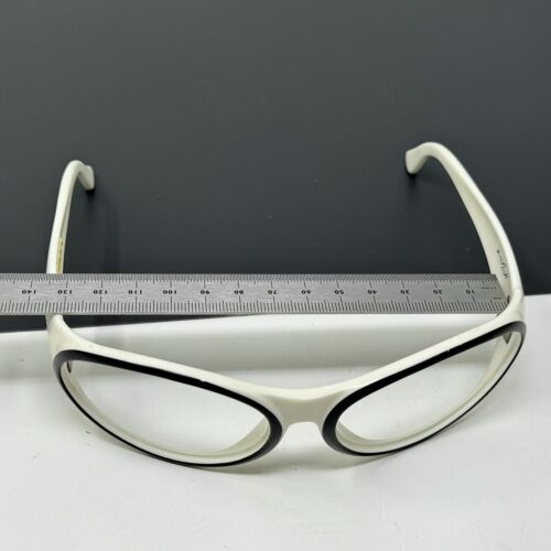 VINTAGE ARNETTE Hot Cakes White And Black No Lenses Sunglasses Frame RARE - Picture 11 of 14
