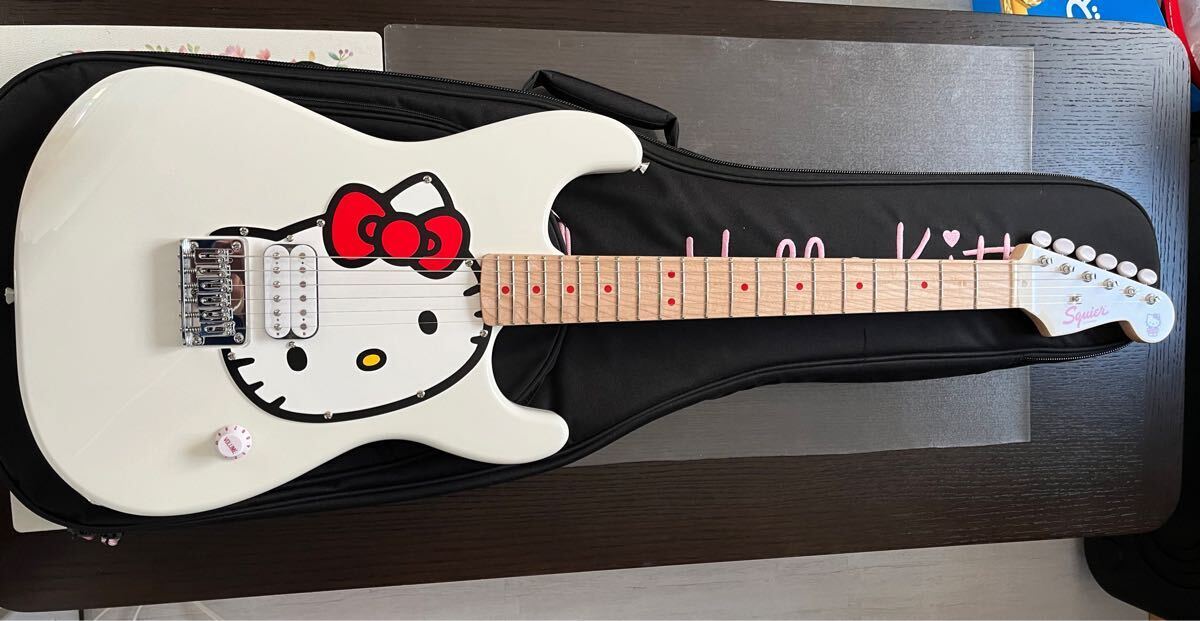 Fender Hello Kitty White Stratocaster Squier Limited Edition Fender Hello Kitty White Stratocaster Squier Limited Edition