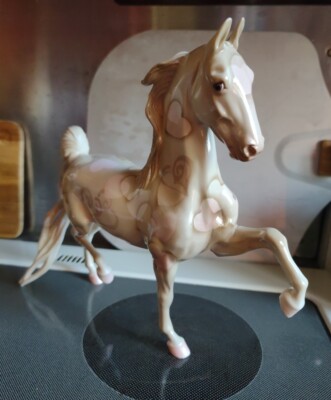 Peter Stone Saddlebred With Hearts Decorator 2012 