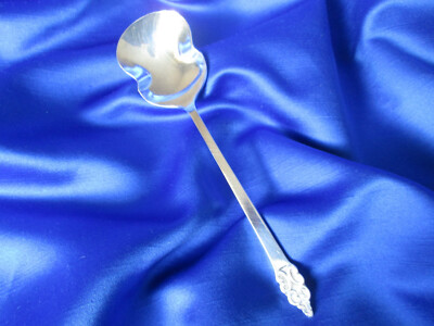 DEEP SILVER SUGAR SPOON TRIUMPH PATTERN 6'' INTERNATIONAL GREAT CONDITION