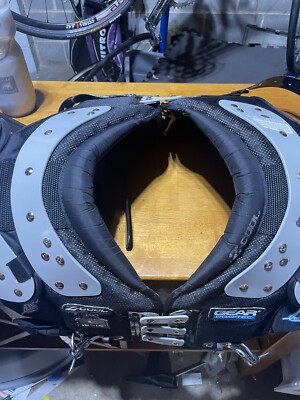 Gear Pro-Tec Z-Cool Shoulder Pads Large 15-16