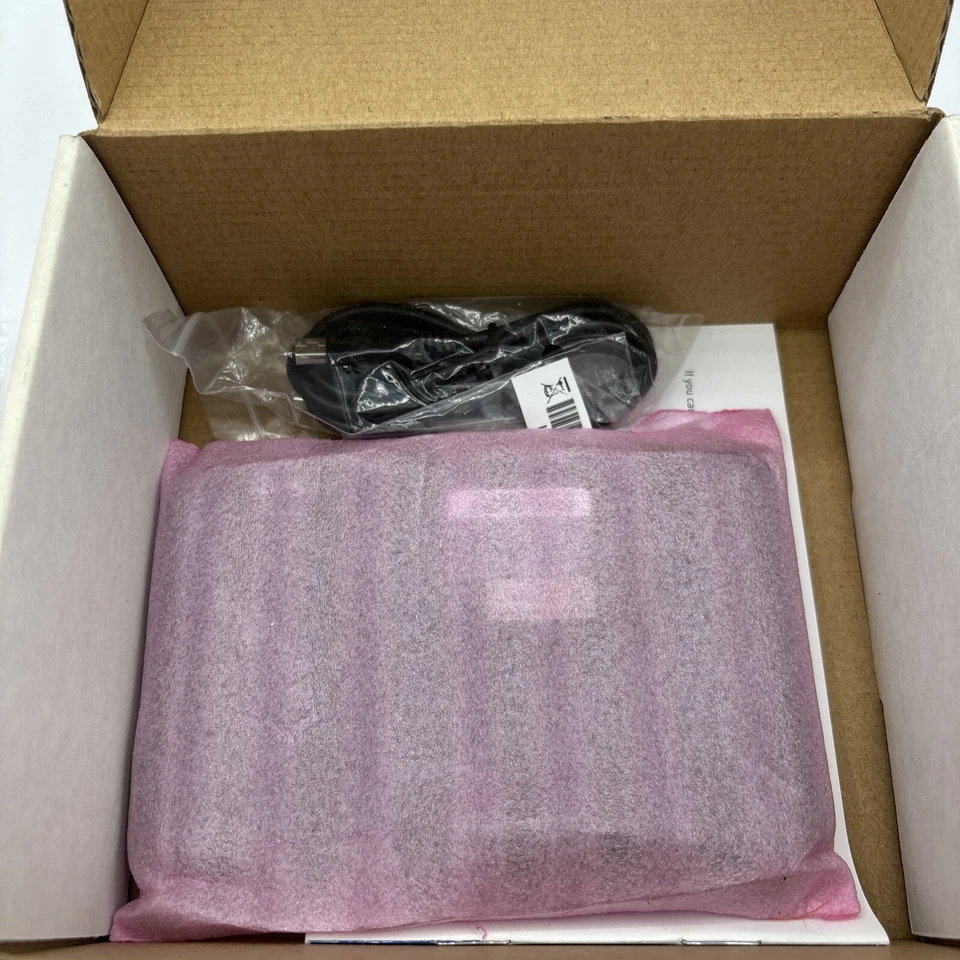 Magellan Roadmate 5635T-LM GPS Navigation Unit, Black 3D Landmarks NIB - Image 4 of 4