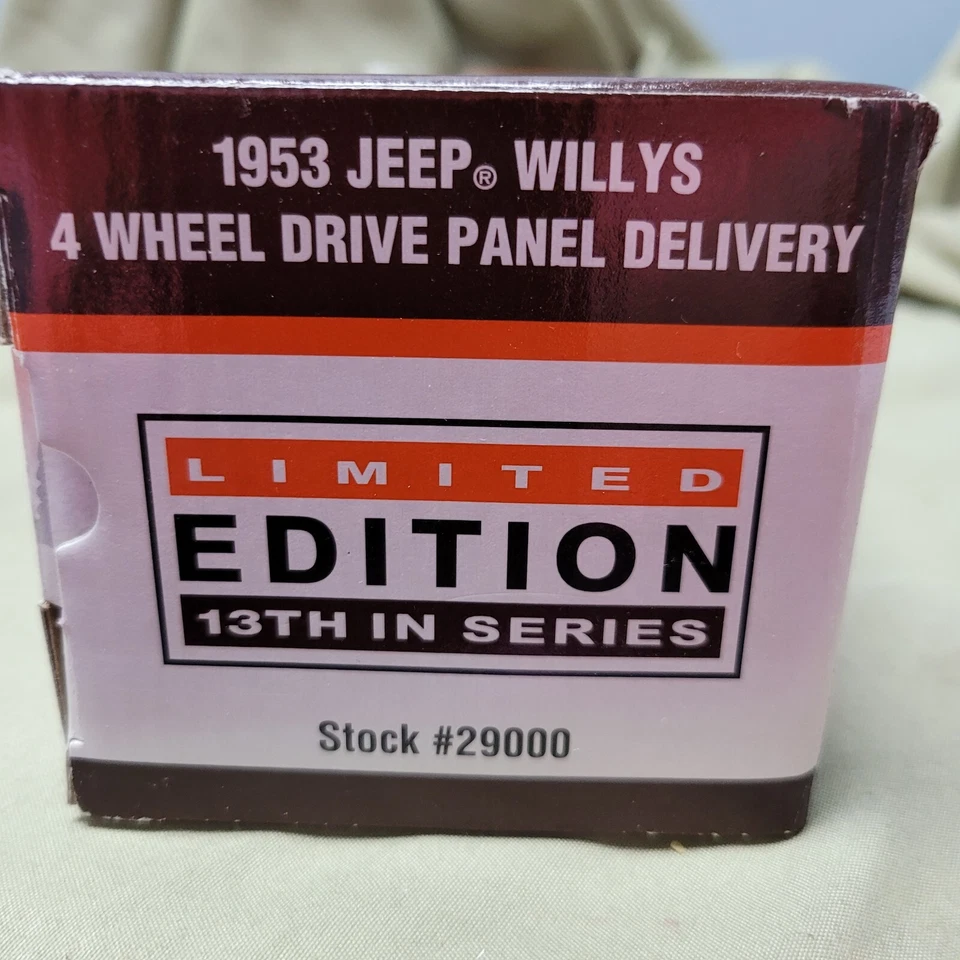 1953 Willy's Panel Van fundido Hardware confiável banco de moedas com chave - Imagem 3 de 4