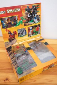 LEGO Castle 6076 Dragon Knights Dark Dragon's Den Great + Box and plastic Tray