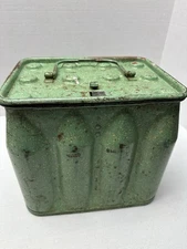 PolarPack Universal Container Company Green Metal Bottle Cooler Ice Chest 1930s