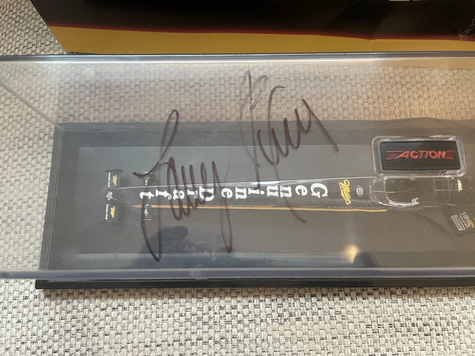 Larry Dixon Jr - 1/24 Miller Genuine Draft NHRA Dragster- 1995 - AUTOGRAPHED - Image 2 of 4