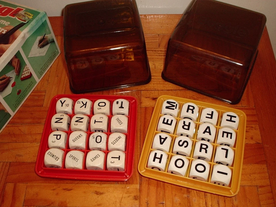 COGGLE AND BOGGLE DICE GAMES BY PALITOY WORD SEARCH FAMILY GAME VINTAGE - Image 2 of 4