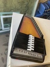 chromaharp autoharp Model 1545  Good Condition