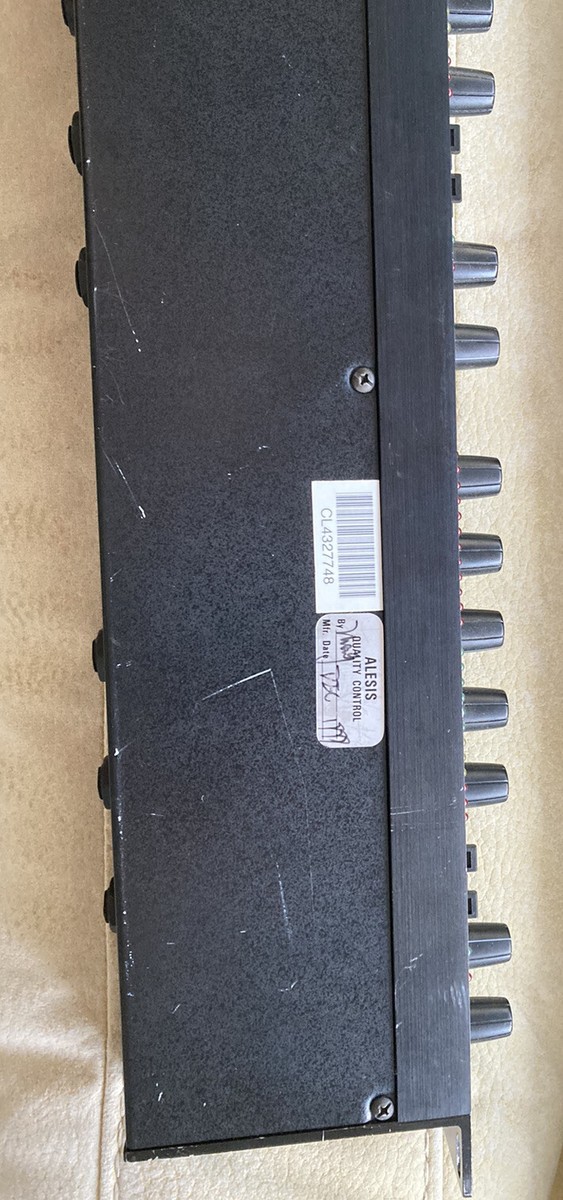 DTM・DAW ALESIS 3630 Comp/Limiter/Gate Alesis 3630 Dual-Channel Compressor/Limiter with Gate - What