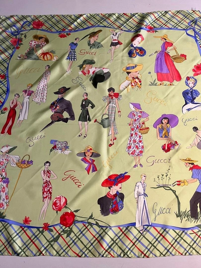 Foulard GUCCI, personnalité, femme, logo, cursive, soie 86cm*86cm Neuf avec défaut
