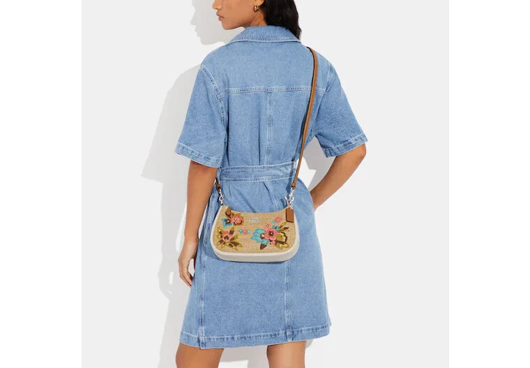 日本未入荷★Coach Teri Shoulder Bag 花柄 CAL37 CAL45 COACH Teri Shoulder Bag In Signature Canvas With Floral