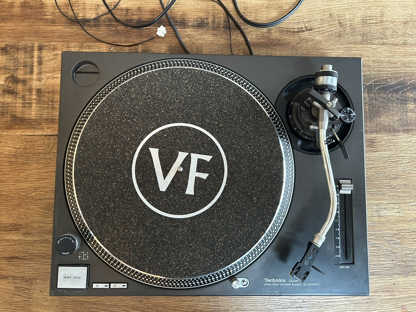 TECHNICS Quartz Direct Drive Turntable System SL1210MK2 *In Good