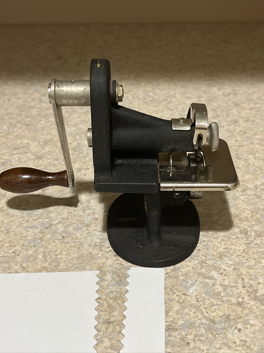 Vintage Singer Ball-Bearing Hand Operated Pinker 121379 | eBay