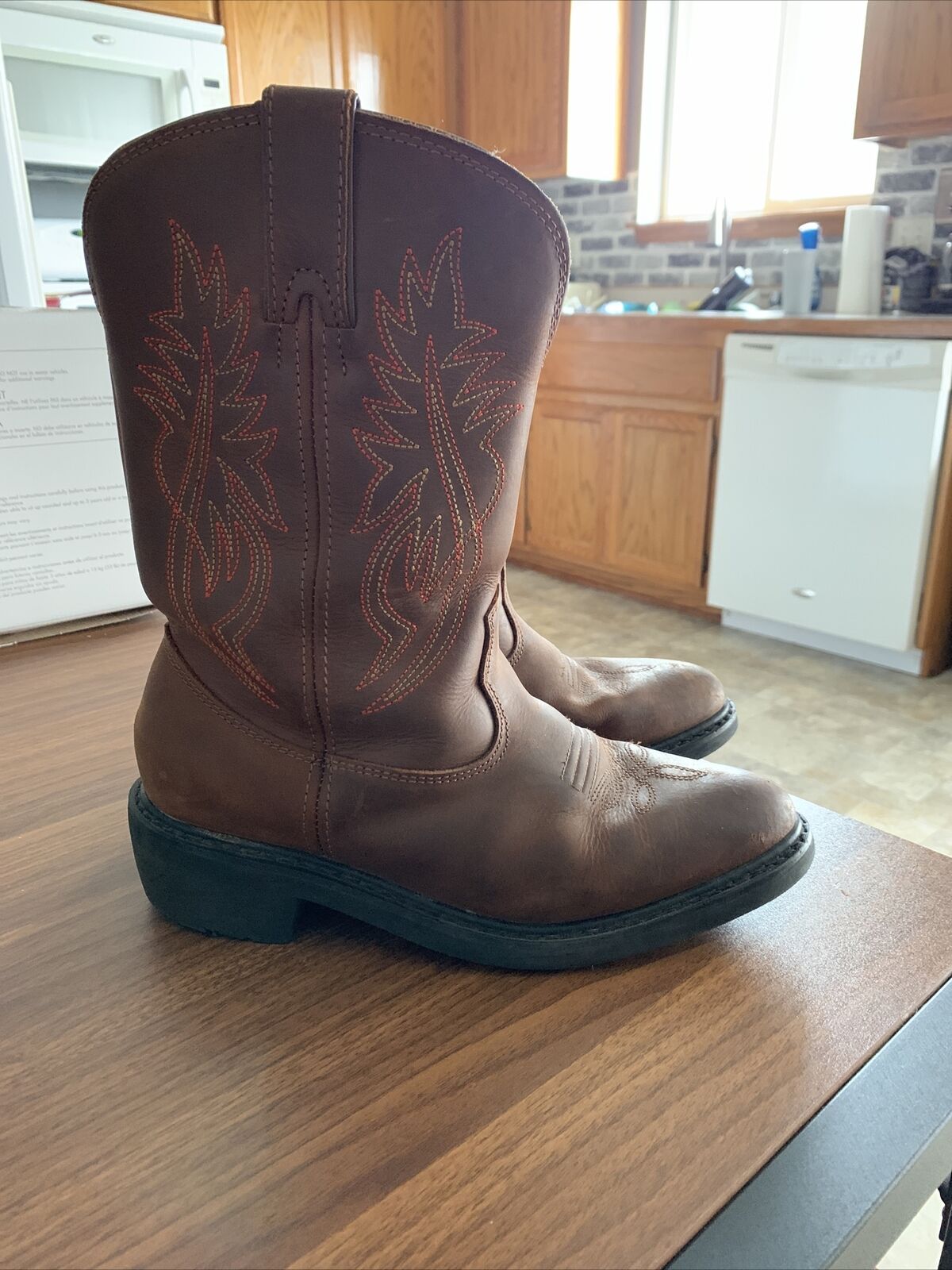 Herman Survivors men's 8.5 brown leather cowboy boots pull on oil slip  resistant