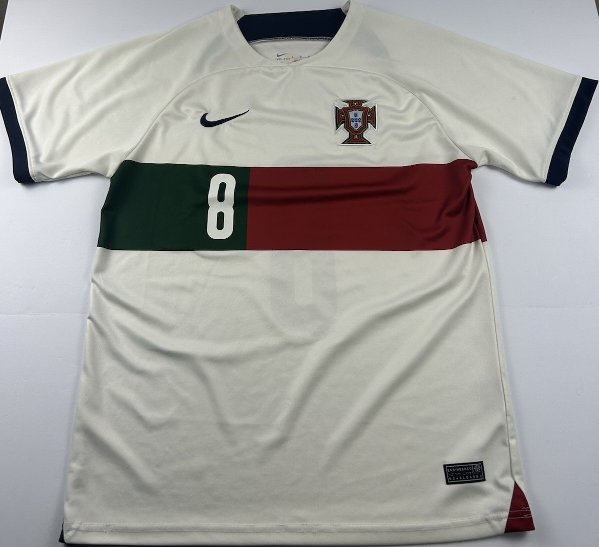 Nike Dri-FIT Portugal Soccer Jersey Alexis #8 Men’s Size L White Green Red