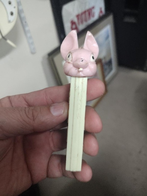 Vintage Pez Dispenser Pink Fat Ear Bunny Rabbit NO FEET Austria Light Yellow