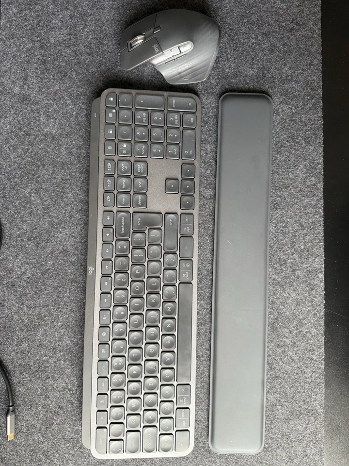 Logitech MX Keys S Combo Graphite (Qwerty) - Image 3 of 4