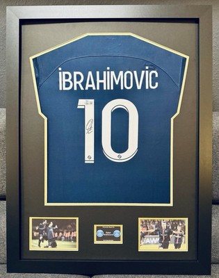 Zlatan Ibrahimovic signiertes PSG Trikot / FIFA / Frame / Beckett / Messi