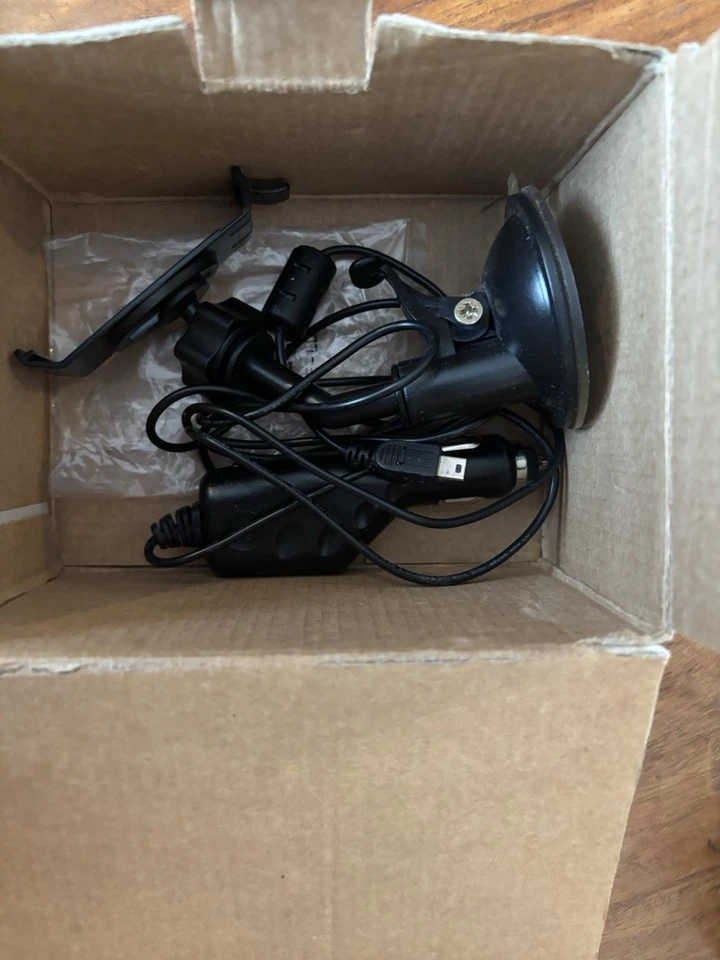 Free postage!! Binatone Sat Nat GPS System Model B350 Read Description - Image 3 of 4