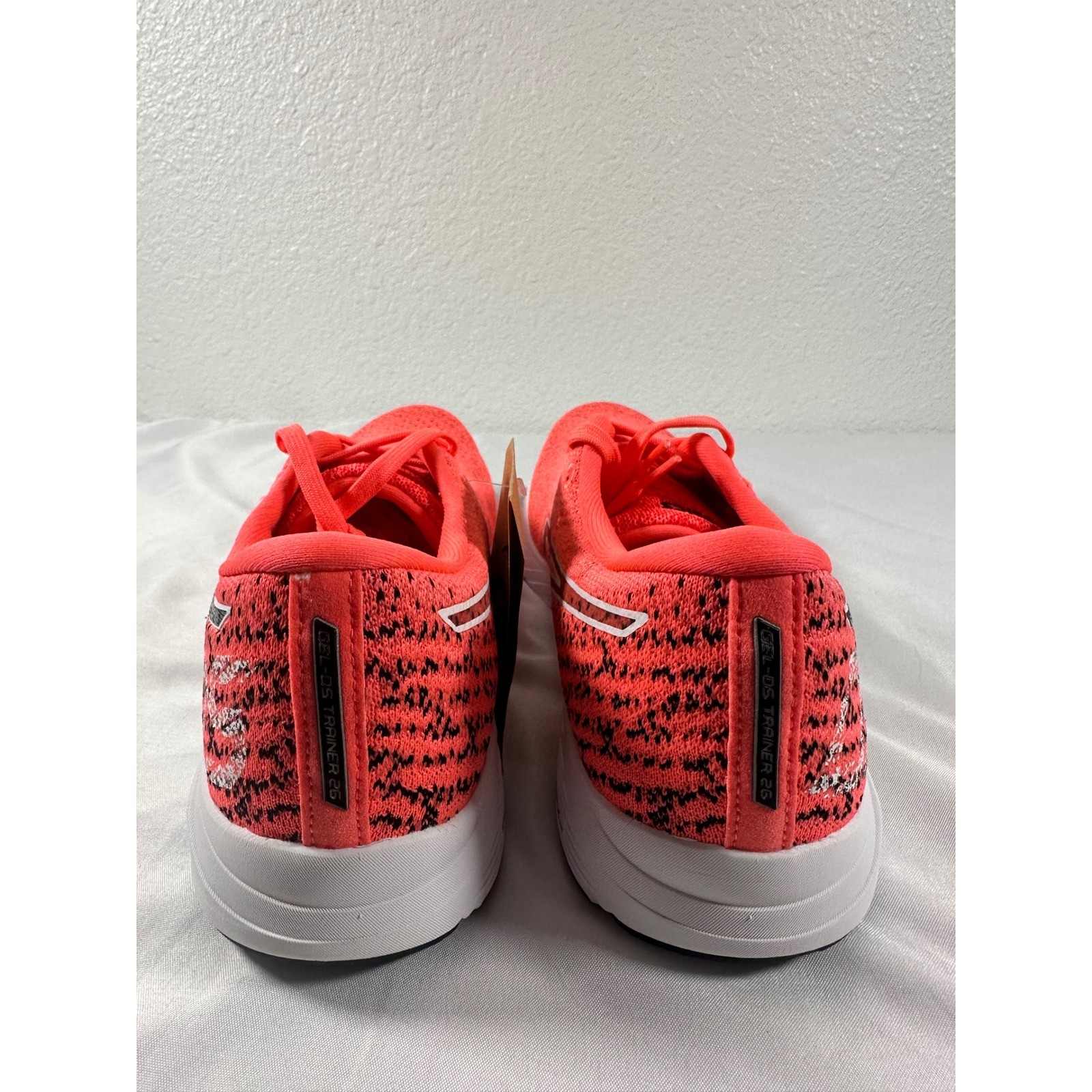 Asics Gel-DS Trainer 26 Women Running Shoes Blazing Coral Black 1012B090-701 9.5 thumbnail 4