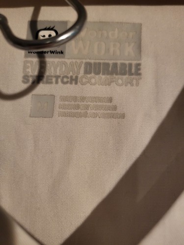 Wonder Work - Everyday Durable Stretch-Comfort white Scrub Top- Size M - Picture 2 of 2