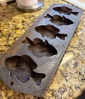 Vintage Lodge 5PP2 Cast Iron Fish Cornbread Muffin Pan Hushpuppy Mold