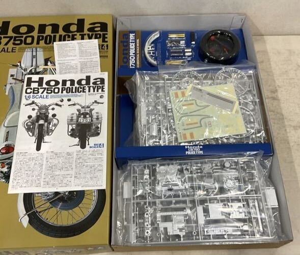 Tamiya CB750 POLICE TYPE 1/6 Scale HONDA Big Scale plastic Model