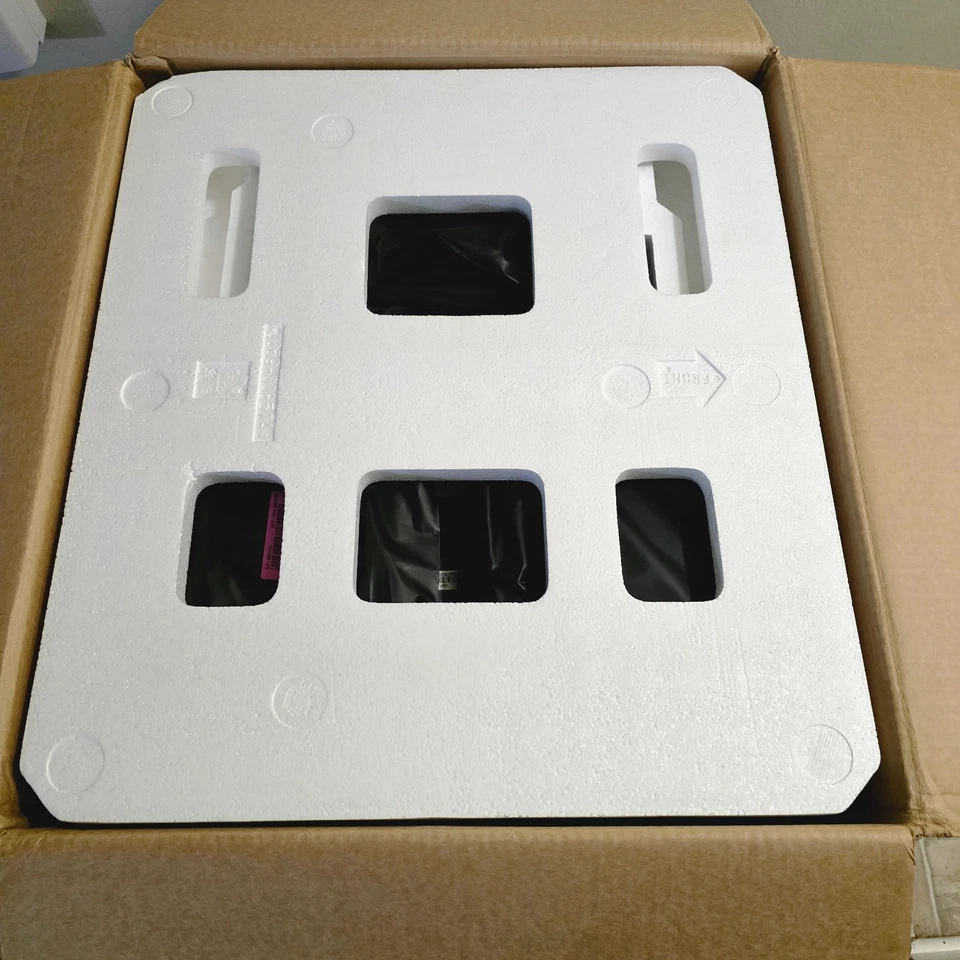 Impresora láser Samsung CLP-650N caja abierta color sin usar lista para red 20 PPM Foto 3 de 4