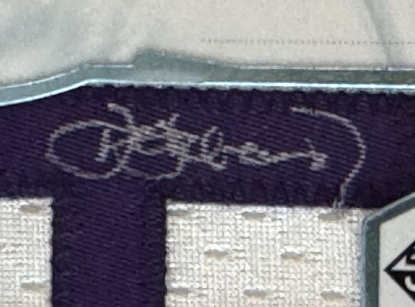 Detlef Schrempf 2013-14 Upper Deck SP Authentic By The Letter H Auto Patch 02/35 view 2