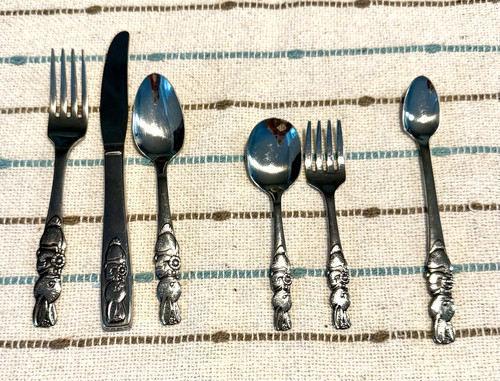 Vtg Oneida Community Stainless Peter Rabbit 6 Piece Infant Child Set of Flatware