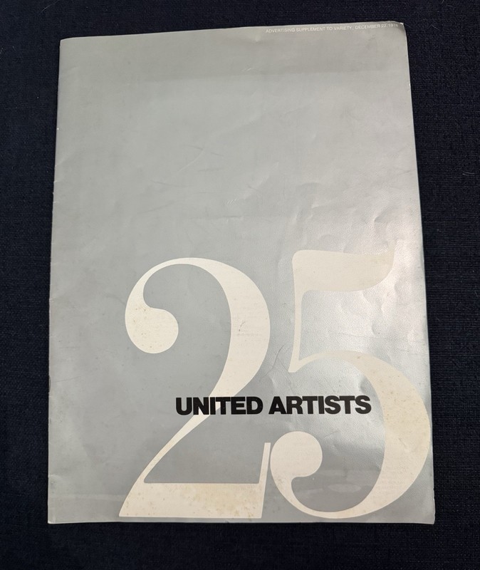United Artists 25 33 Page Oversized Promo Book : Apocalypse Now, Carrie, Hair Et